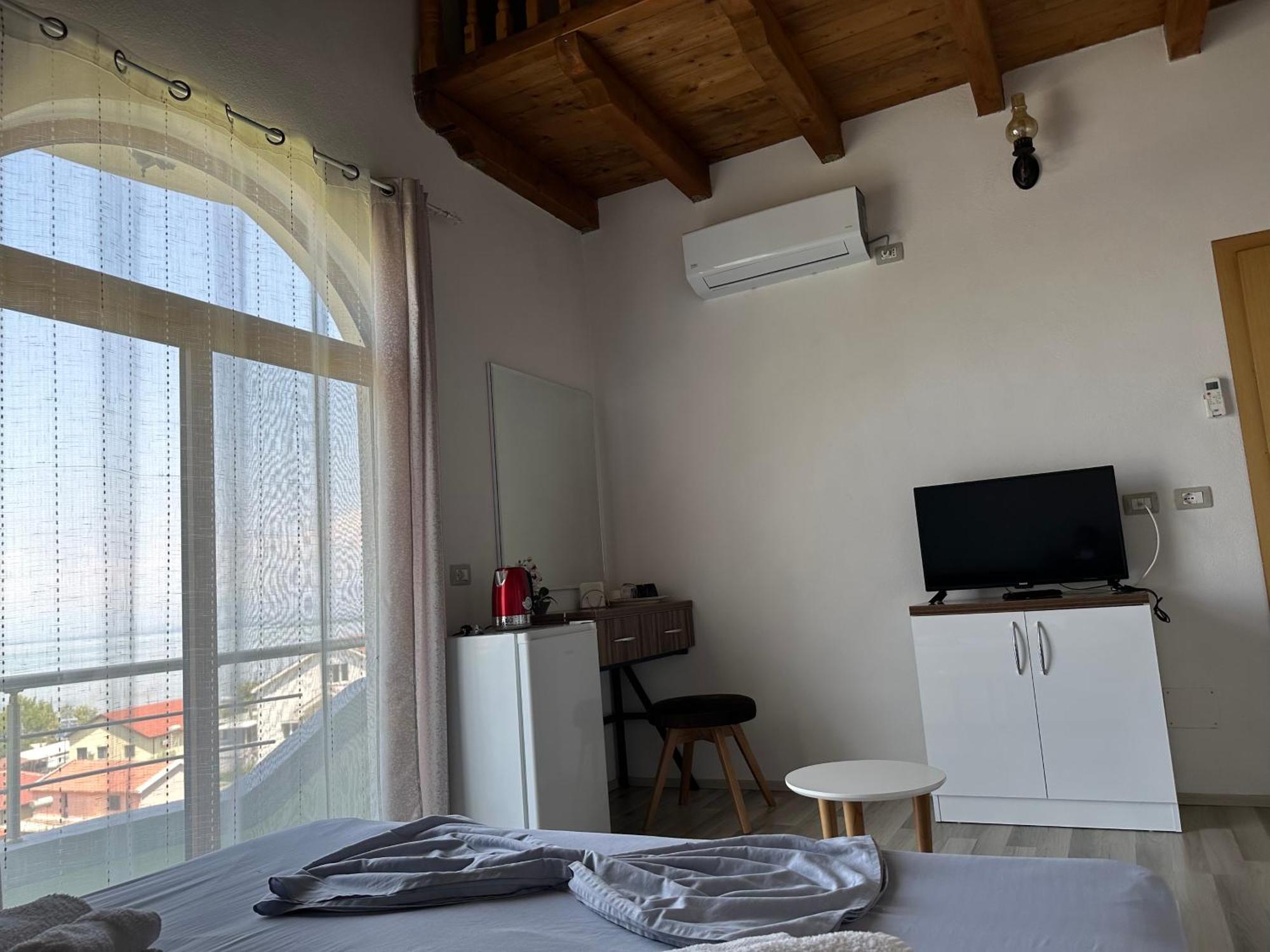 Отель Casadolcecasa Шкодер Экстерьер фото